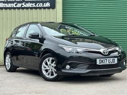 Black Used 2017 Toyota Auris Hatchback | £10,995 (Fair price)