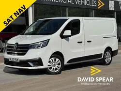 Glacier white Used 2023 Renault Trafic Van | £17,990 (Good price)