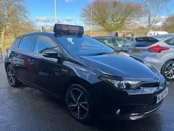 Used 2018 Toyota Auris Hybrid Design | £10,595 (Fair price)