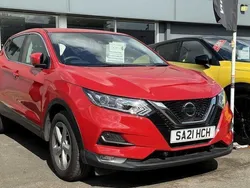 Red Used 2021 Nissan Qashqai Acenta Premium SUV | £16,799 (Super price)