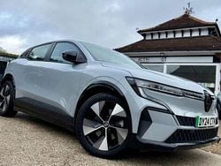 Grey Used 2024 Renault Mégane IV Equilibre Hatchback | £18,888