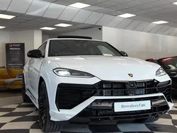 White New 2025 Lamborghini Urus SUV | £299,999
