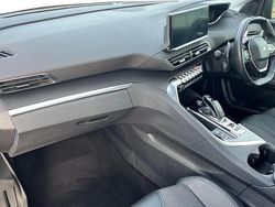 Black Used 2022 Peugeot 5008 Allure MPV | £23,150 (A bit pricey)