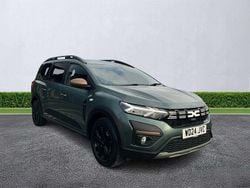 Green Used 2024 Dacia Jogger Extreme MPV | £20,599 (Fair price)