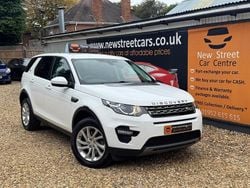White Used 2017 Land Rover Discovery Sport SE SUV | £9,984 (Fair price)