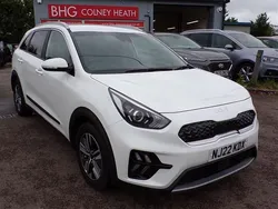 Pearl white Used 2022 Kia Niro 2 SUV | £14,990 (Good price)