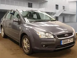 Grey Used 2005 Ford Focus Ghia Sedan | £990 (A bit pricey)