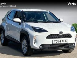 Used 2025 Toyota Yaris Hybrid Estate | £21,490 (Good price)