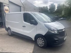 White Used 2015 Vauxhall Vivaro Van | £6,995 (A bit pricey)