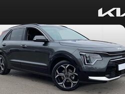 Grey Used 2025 Kia Niro 4 SUV | £30,408 (Expensive)