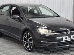 Grey Used 2018 VW Golf VII SE Hatchback | £9,495 (Fair price)