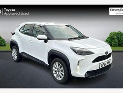 Used 2025 Toyota Yaris Hybrid Estate | £21,715 (Good price)