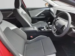 Red Used 2023 Vauxhall Astra Design Edition Estate | £17,495 (Fair price)