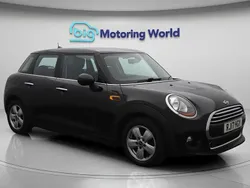 Black Used 2017 Mini Cooper Hatch Hatchback | £7,000 (Good price)