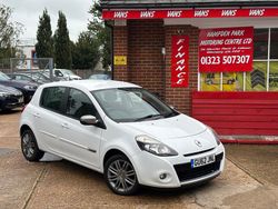 Glacier white Used 2012 Renault Clio IV Dynamique Hatchback | £3,250 (Fair price)