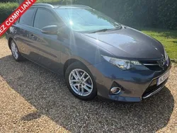 Used 2015 Toyota Auris Touring Sports Estate | £7,495 (Fair price)