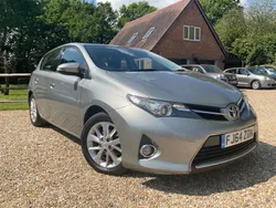 Grey Used 2014 Toyota Auris Hatchback | £4,995 (Fair price)
