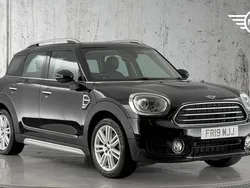 Black Used 2019 Mini Cooper Countryman Exclusive SUV | £14,499 (Fair price)