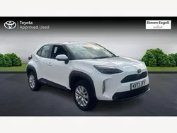 White Used 2023 Toyota Yaris Hybrid Hatchback | £19,871 (Expensive)