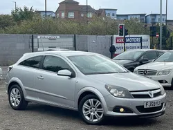 Silver Used 2010 Vauxhall Astra Design Edition Hatchback | £1,495 (Fair price)