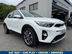 White Used 2018 Kia Stonic 2 SUV | £8,695 (Fair price)