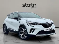 White/black Used 2023 Renault Captur Techno SUV | £18,272 (Fair price)