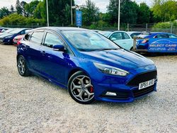 Blue Used 2015 Ford Focus ST Hatchback | £9,695 (Fair price)