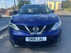 Blue Used 2016 Nissan Qashqai N-Connecta SUV | £7,799 (Good price)