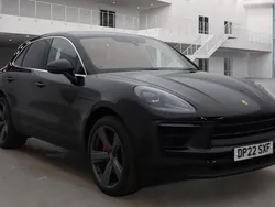 Used 2022 Porsche Macan SUV | £52,949 (Good price)