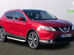 Red Used 2016 Nissan Qashqai Tekna SUV | £12,899 (Fair price)