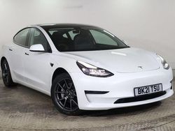 White Used 2021 Tesla Model 3 Sedan | £14,975 (Fair price)