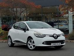 White Used 2015 Renault Clio IV Dynamique Hatchback | £6,998 (Fair price)