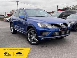 Blue Used 2015 VW Touareg R-line SUV | £15,995 (Fair price)