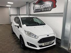 White Used 2013 Ford Fiesta Zetec Hatchback | £1,995 (Good price)