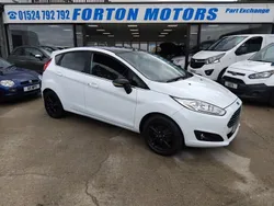 White with black roof alloys and mirrors Used 2016 Ford Fiesta Limited Hatchback | £5,995 (Fair price)