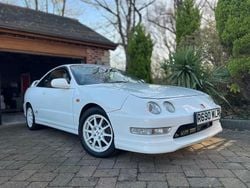 White Used 1998 Honda Integra Type R Coupe | £20,000