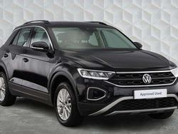 Black Used 2022 VW T-Roc Life SUV | £17,329 (Fair price)