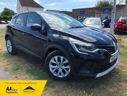 Black Used 2022 Renault Captur Iconic SUV | £13,995 (Fair price)