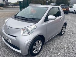 Silver Used 2014 Toyota iQ Hatchback | £3,299 (Fair price)