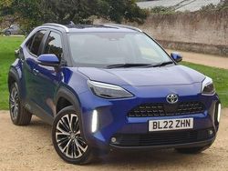 Used 2025 Toyota Yaris Hybrid Estate | £22,514 (Good price)