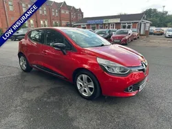 Red Used 2015 Renault Clio IV Dynamique Hatchback | £6,795 (Fair price)