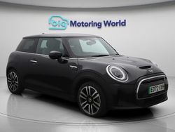Black Used 2022 Mini Cooper SE Hatch Hatchback | £14,700 (Fair price)