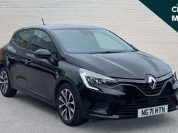 Black Used 2021 Renault Clio V Iconic Hatchback | £12,397 (Fair price)