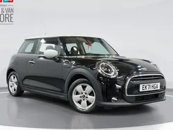 Black Used 2021 Mini Cooper Classic Hatchback | £12,749 (Fair price)