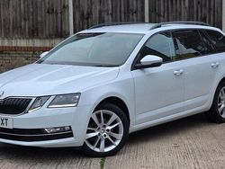 White Used 2018 Skoda Octavia SE L Estate | £10,999 (Fair price)