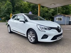 White Used 2020 Renault Clio V Play Hatchback | £6,995 (Fair price)