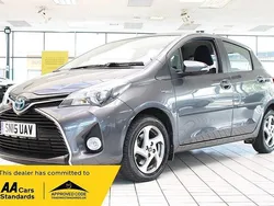 Grey Used 2015 Toyota Yaris Hybrid Hatchback | £10,690 (Fair price)