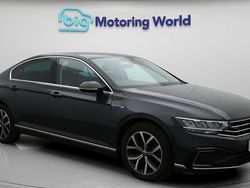 Used 2021 VW Passat GTE Sedan | £15,000 (Fair price)