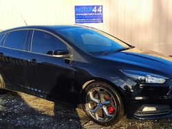 Black Used 2016 Ford Focus ST Hatchback | £9,175 (Fair price)