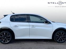 White Used 2022 Peugeot 208 Premium Hatchback | £15,395 (Fair price)